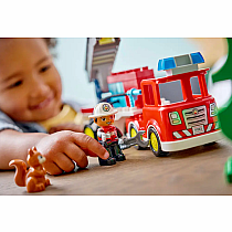 DUPLO FIRE TRUCK W HOSE/FIRE