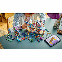 LEGO HORSE STABLE/RIDING ACADEMY