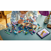 LEGO HORSE STABLE/RIDING ACADEMY