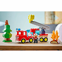 DUPLO FIRE TRUCK W HOSE/FIRE