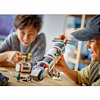 LEGO MODULAR SPACE STATION