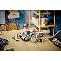 LEGO MODULAR SPACE STATION