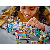LEGO NEWSROOM VAN