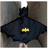 BAT CAPE W HOOD