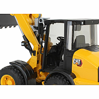 BRUDER CAT WHEEL LOADER