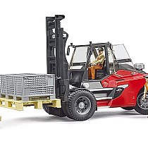 BRUDER FORKLIFT W PALLET