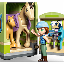 LEGO HORSE AND FOAL TRAILER