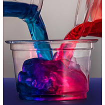 NAT GEO  COOL REACTIONS