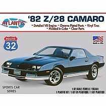 MODEL KIT 1982 CHEVY CAMARO