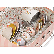 SUITCASE TEA PARTY PARISIENNES