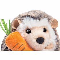 SPUNKY HEDGEHOG W CARROT