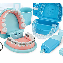 SUPER SMILE DENTIST PLAY SET