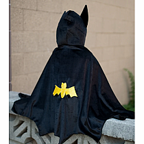 BAT CAPE W HOOD