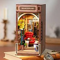 DIY MINI BOOKEND: BOOKSTORE