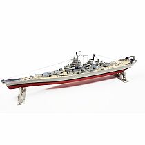 MODEL KIT USS IOWA BATTLESHIP