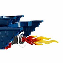 LEGO Batman™ with the Batmobile™ vs. Harley Quinn™ and Mr. Freeze™