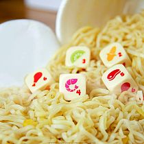 YAHTZEE CUP O NOODLES