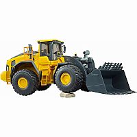 BRUDER VOLVO WHEEL LOADER L260