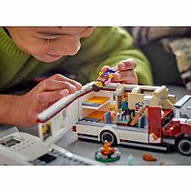 LEGO HOLIDAY ADVNTR CAMPER VAN