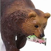 SAFARI GRIZZLY BEAR W FISH