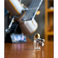 LEGO HUBBLE SPACE TELESCOPE