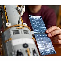 LEGO HUBBLE SPACE TELESCOPE