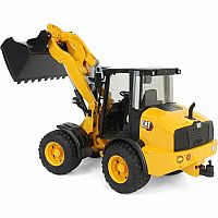 BRUDER CAT WHEEL LOADER