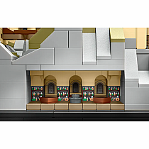 LEGO HOGWARTS CASTLE / GROUNDS