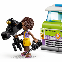 LEGO NEWSROOM VAN