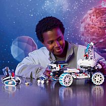 LEGO LUNAR OUTPOST MOON ROVER