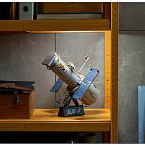 LEGO HUBBLE SPACE TELESCOPE