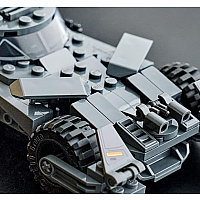LEGO BATMAN/SPR MAN  BATMOBILE