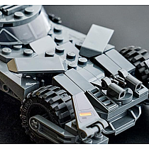 LEGO BATMAN/SPR MAN  BATMOBILE