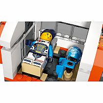 LEGO MODULAR SPACE STATION