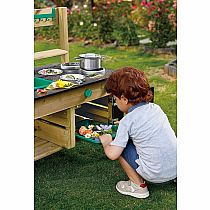 OUTDOOR KITCHEN