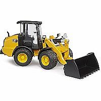 BRUDER CAT WHEEL LOADER