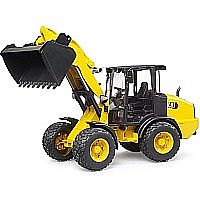 BRUDER CAT WHEEL LOADER