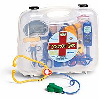 PRETEND & PLAY DOCTOR SET